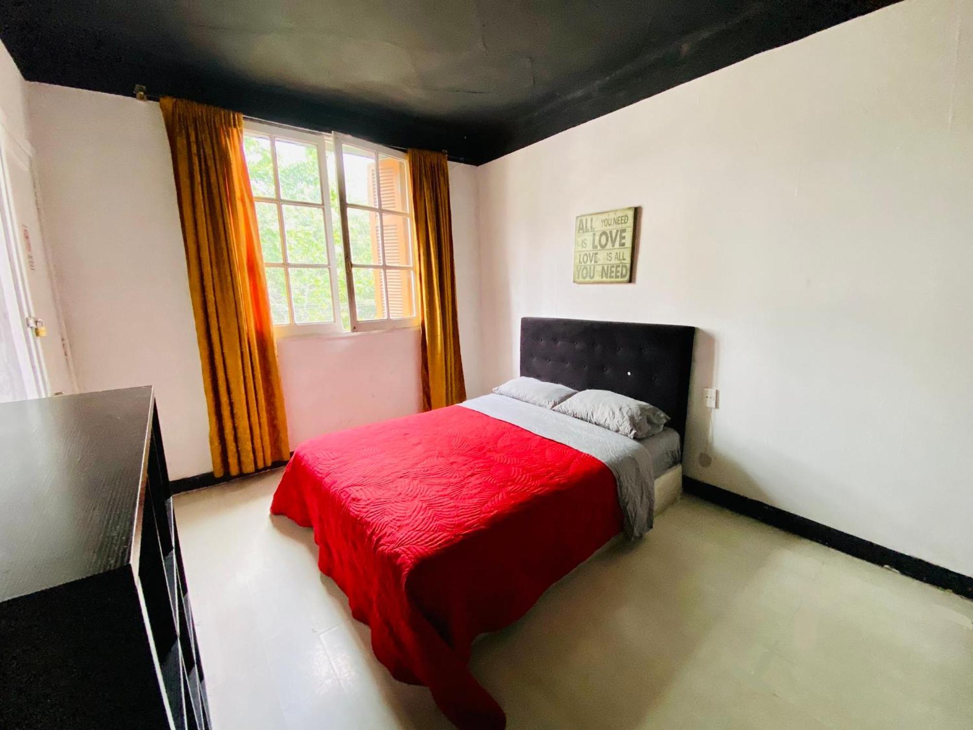 Urbano Hostel Santiago Luaran gambar